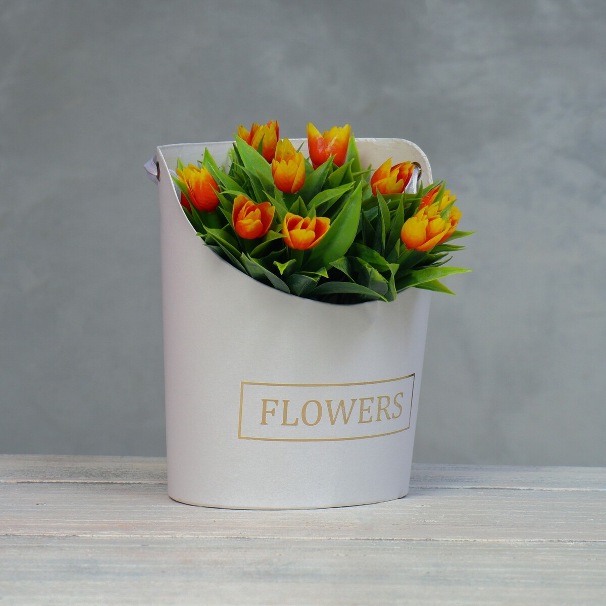 Переноска для цветов, ваза овал с тиснением flowers, белый 12,5 х 13,5 х 18 см flowers paint by numbers 40 40cm