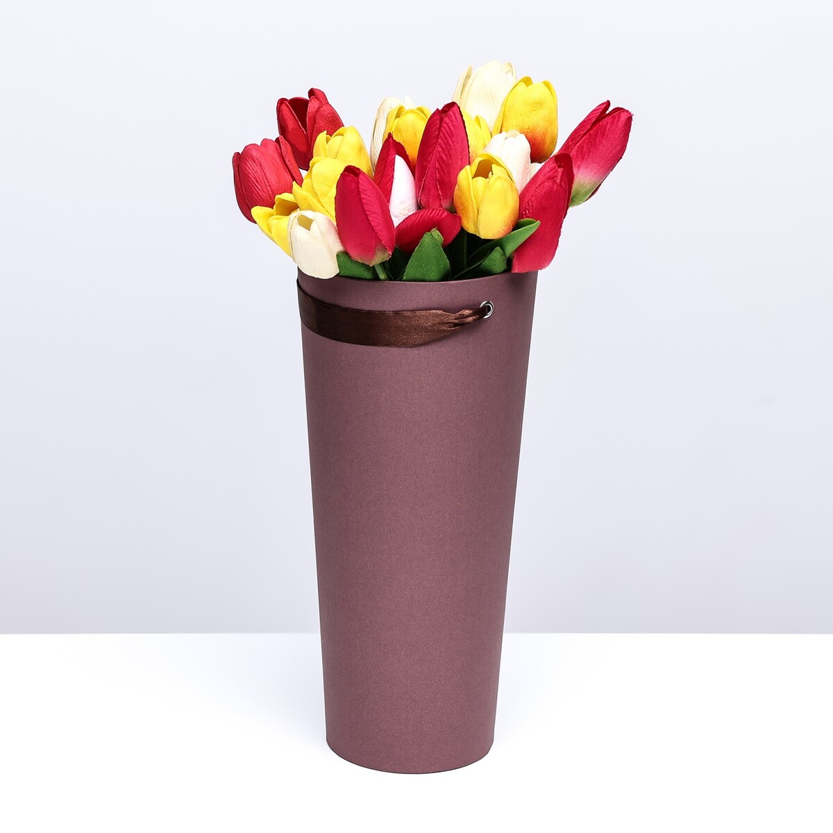 Переноска конус под цветы, шоколад 10 х 14 х 30 см торшер 2601 1х15вт е27 коричневый шоколад