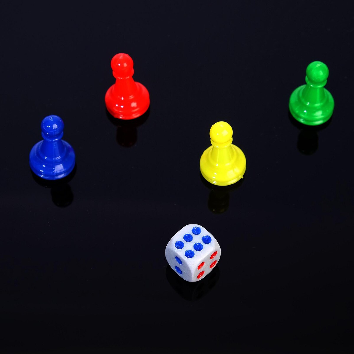 Набор для настольных игр, 4 фишки 2.5 х 1.6 см, 1 кубик 1.3 х 1.3 см No brand, цвет разноцветный 03232693 - фото 2