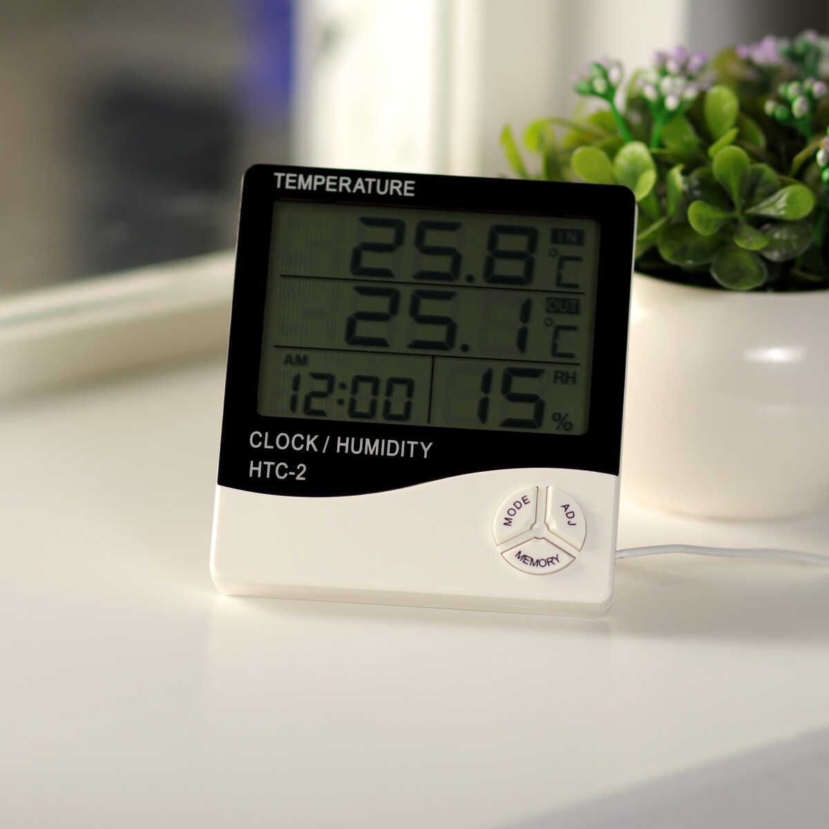 фото Термометр luazon ltr-16, электронный, 2 датчика температуры, датчик влажности, белый luazon home