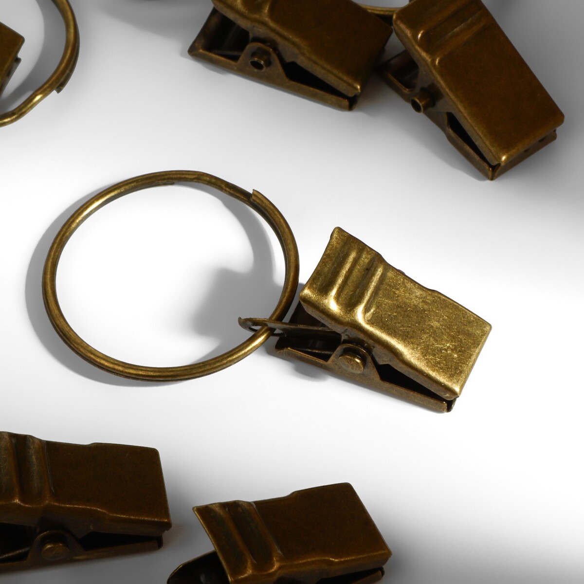 Кольцо для карниза, с зажимом, d = 22/26 мм, 20 шт, цвет бронзовый Арт Узор