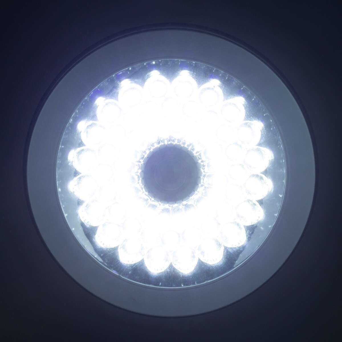 Светильник с датчиком движения BayerLux, цвет белый 04390391 - фото 3
