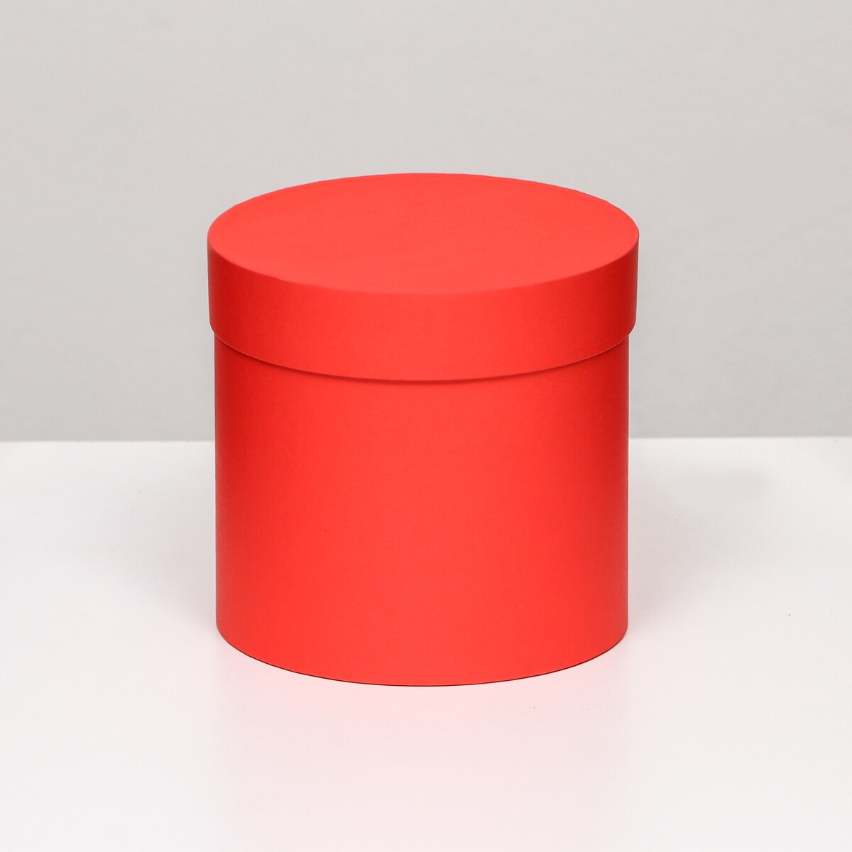Шляпная коробка красная, 13 х 13 см