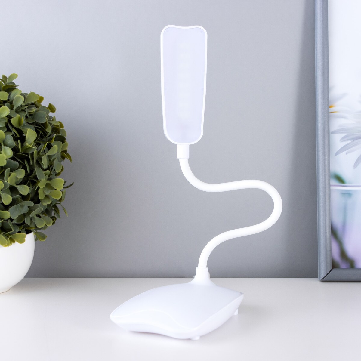 фото Настольная лампа risalux