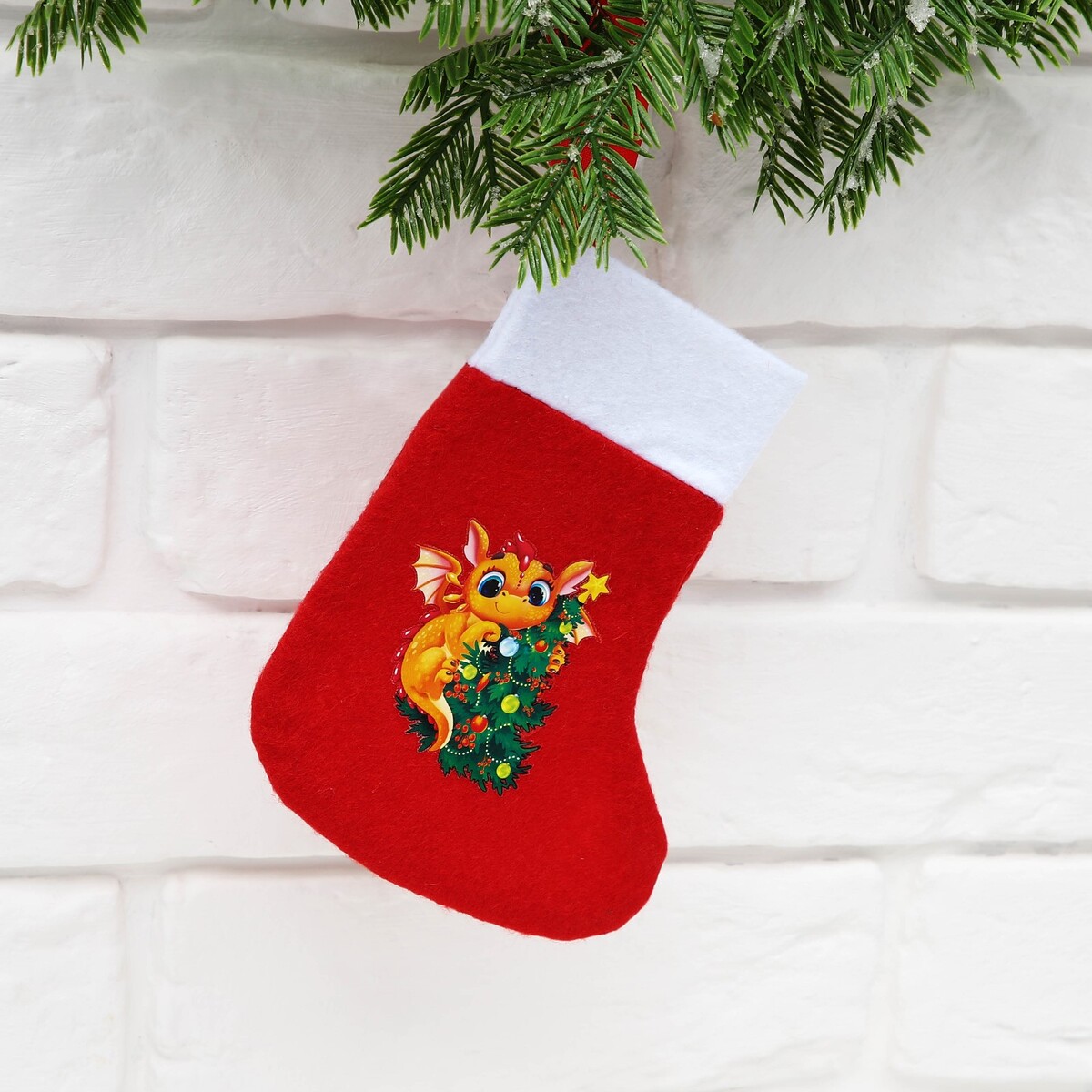 Мешочек-носок для подарков мешочек сувенирный иероглиф счастье красный 10х13 см