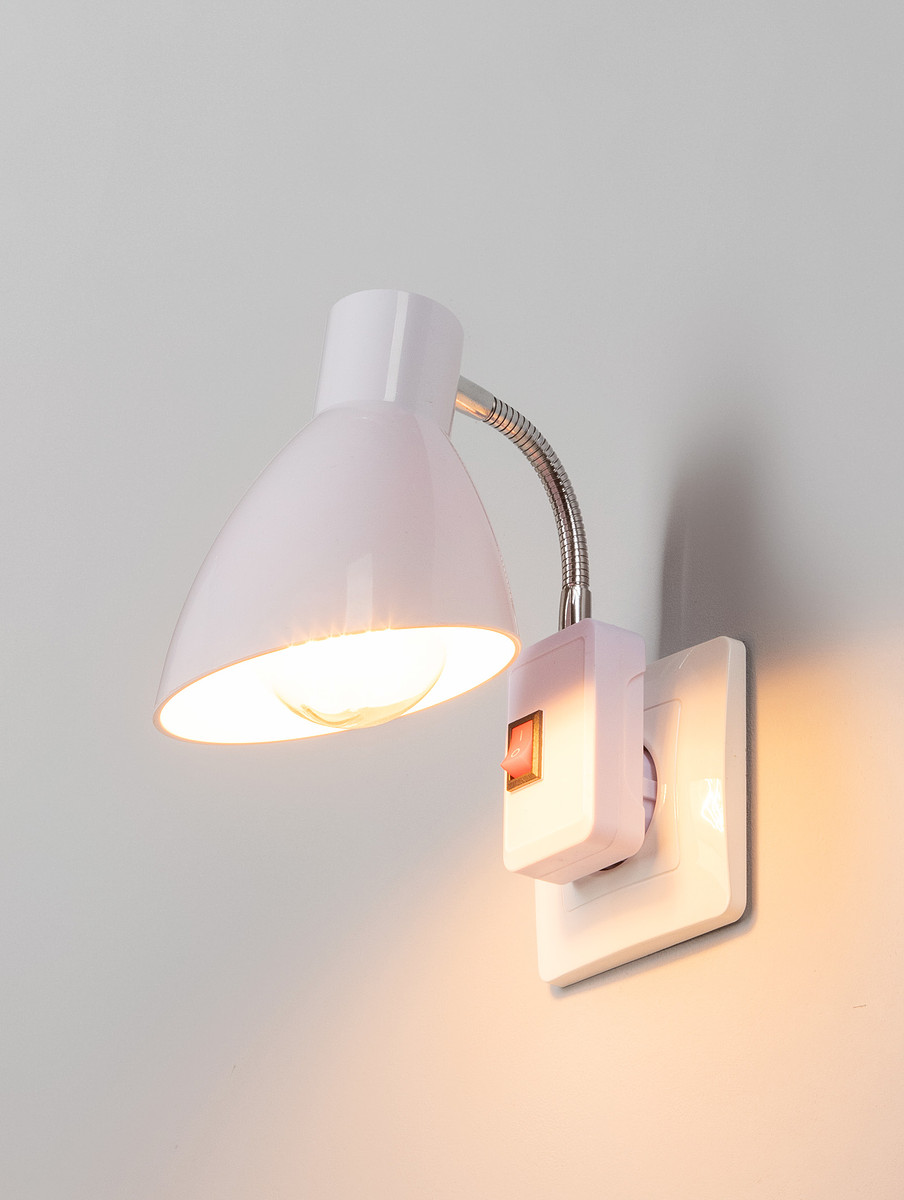 

Бра в розетку