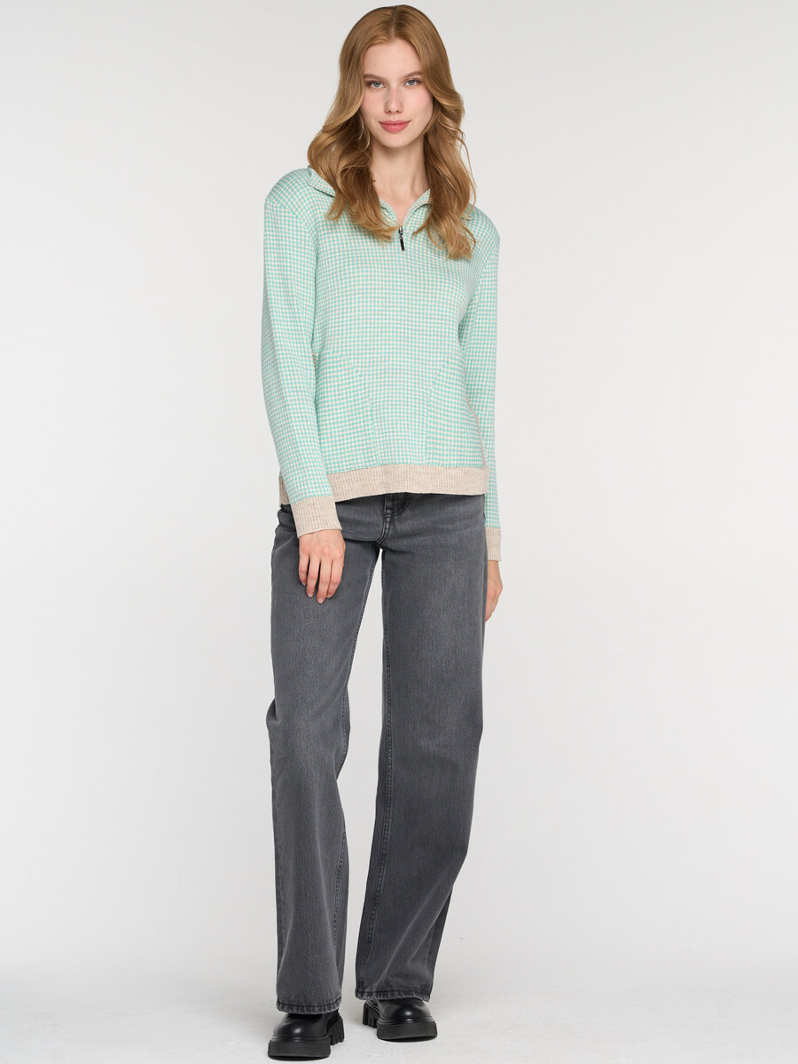 фото Свитер be you