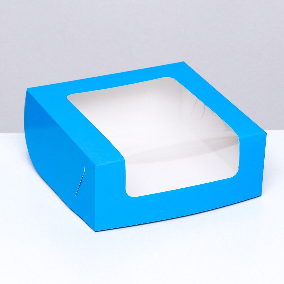 Кондитерская упаковка с окном, синяя, 18 х 18 х 7 см бумага крепированная для творчества и флористики 110 г м2 синяя 50х250 см остров сокровищ 129152