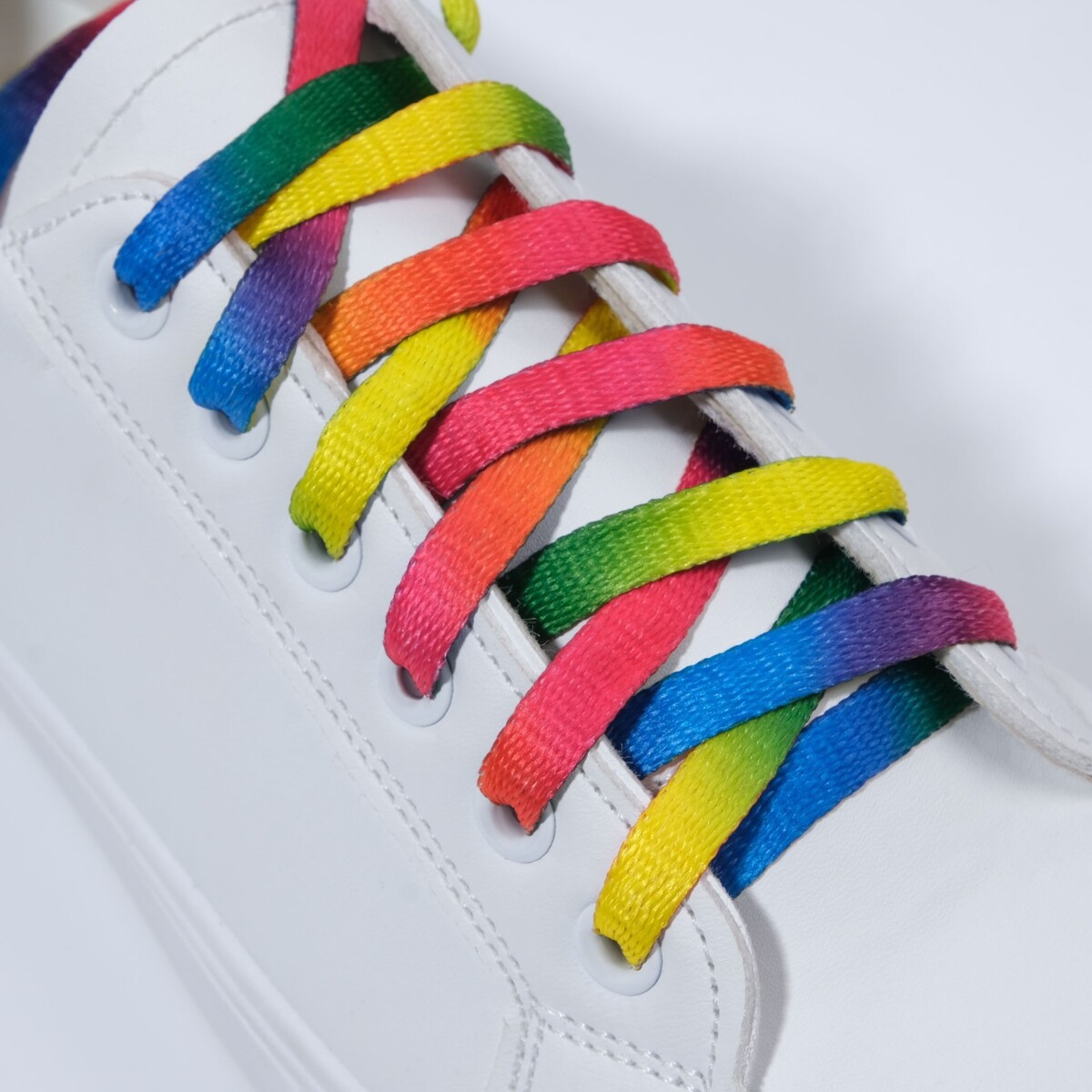 Шнурки для обуви, пара, плоские, 8 мм, 110 см, цвет то что бросается в глаза