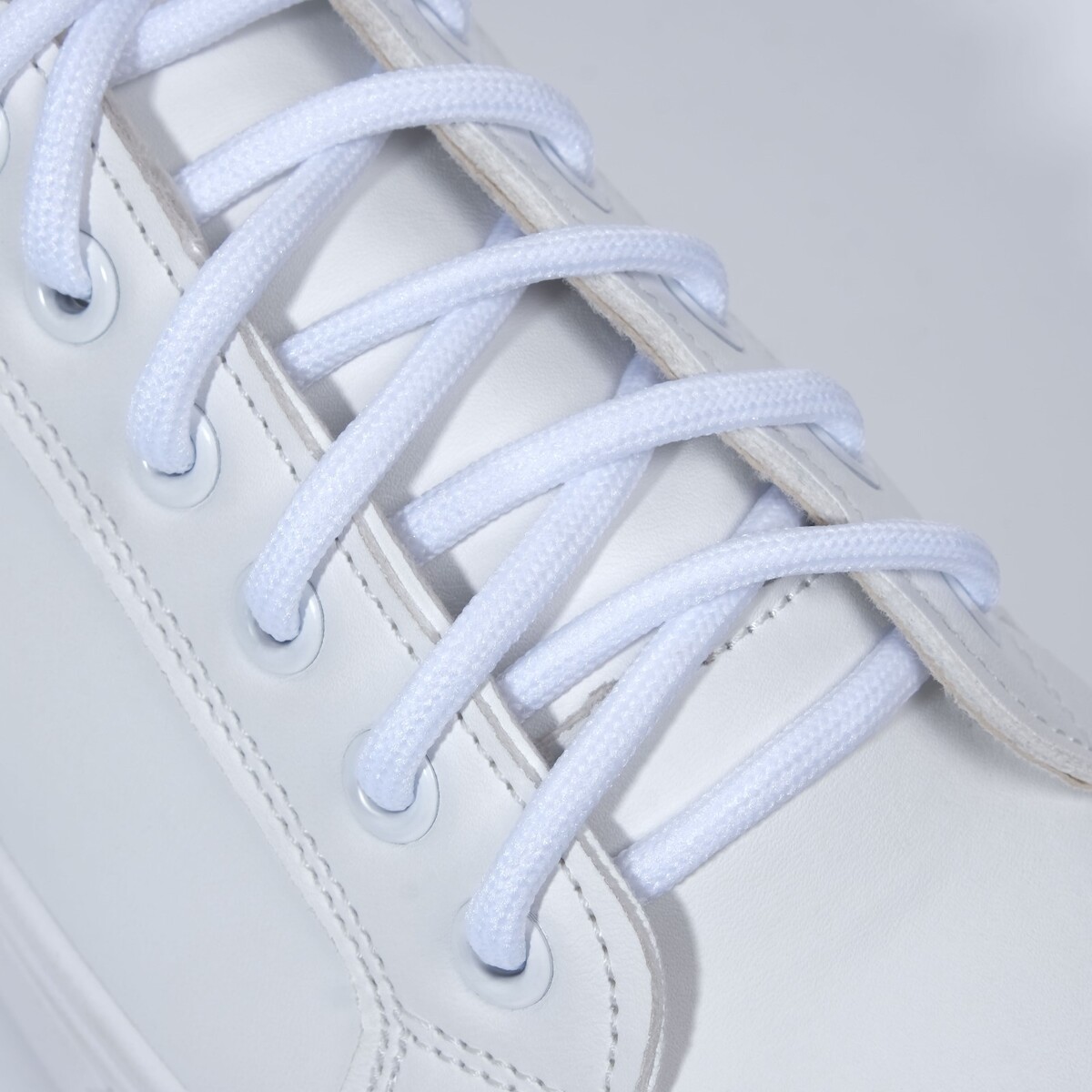 Шнурки для обуви, пара, круглые, d = 5 мм, 110 см, цвет белый шнурки с металлическим замком белый пара