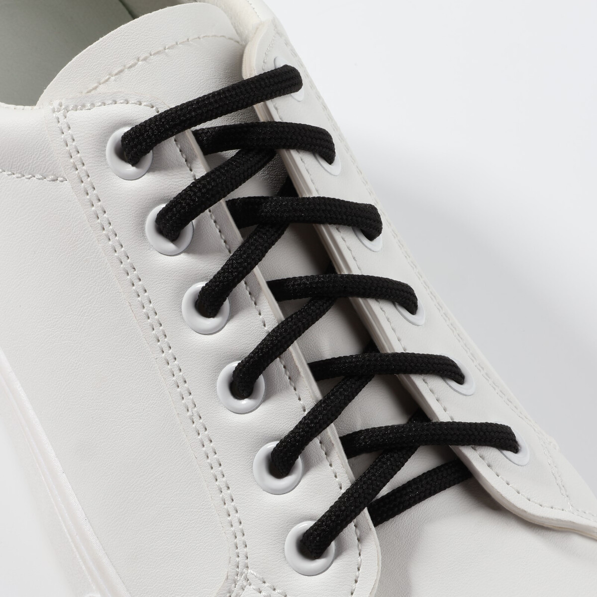 фото Шнурки для обуви, пара, круглые, d = 5 мм, 90 см, цвет черный onlitop
