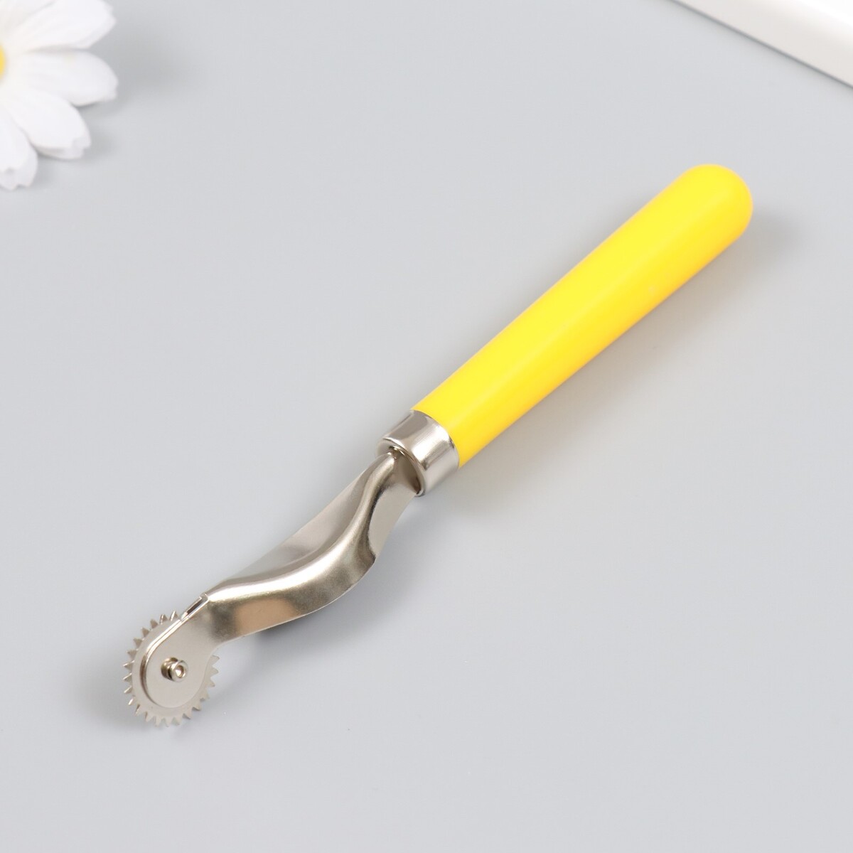 Шовный маркер пластик, металл, желтая ручка 15,5 см