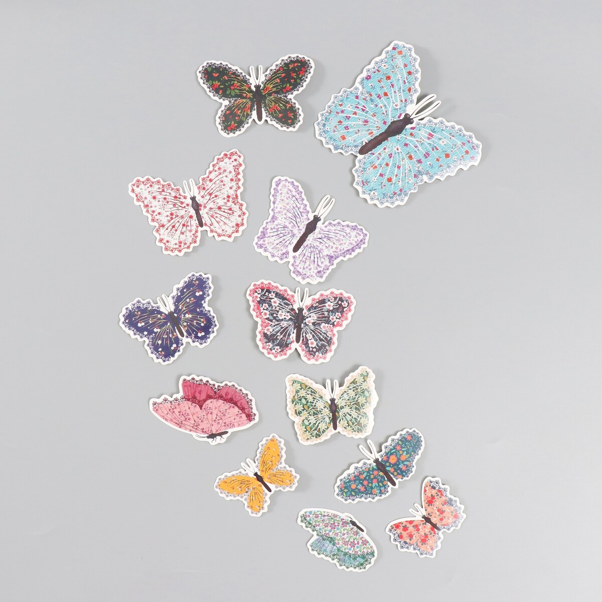 Бабочки картон набор прищепок 6 шт в пакете с хедером цветочки в полоску горошек и бабочки 11 06943 16