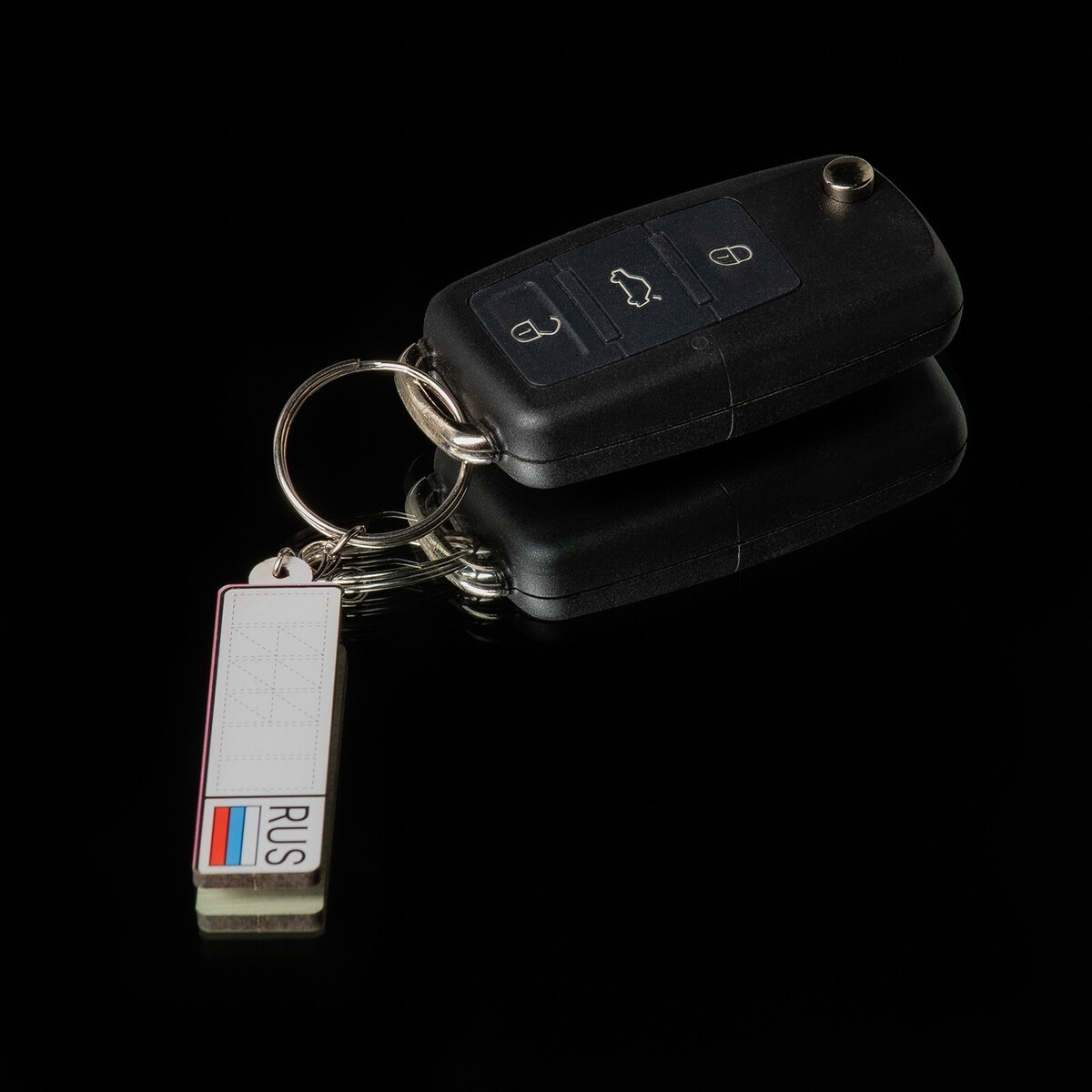 Брелок для автомобильного ключа, номер No brand, цвет белый 05578815 - фото 1