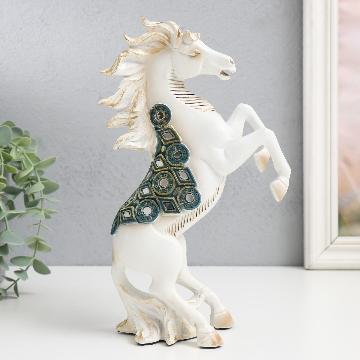 Сувенир полистоун белый конь бледный всадник