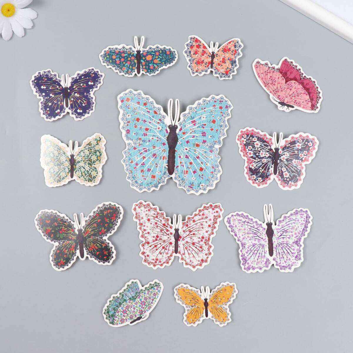 Бабочки картон набор прищепок 6 шт в пакете с хедером цветочки в полоску горошек и бабочки 11 06943 16