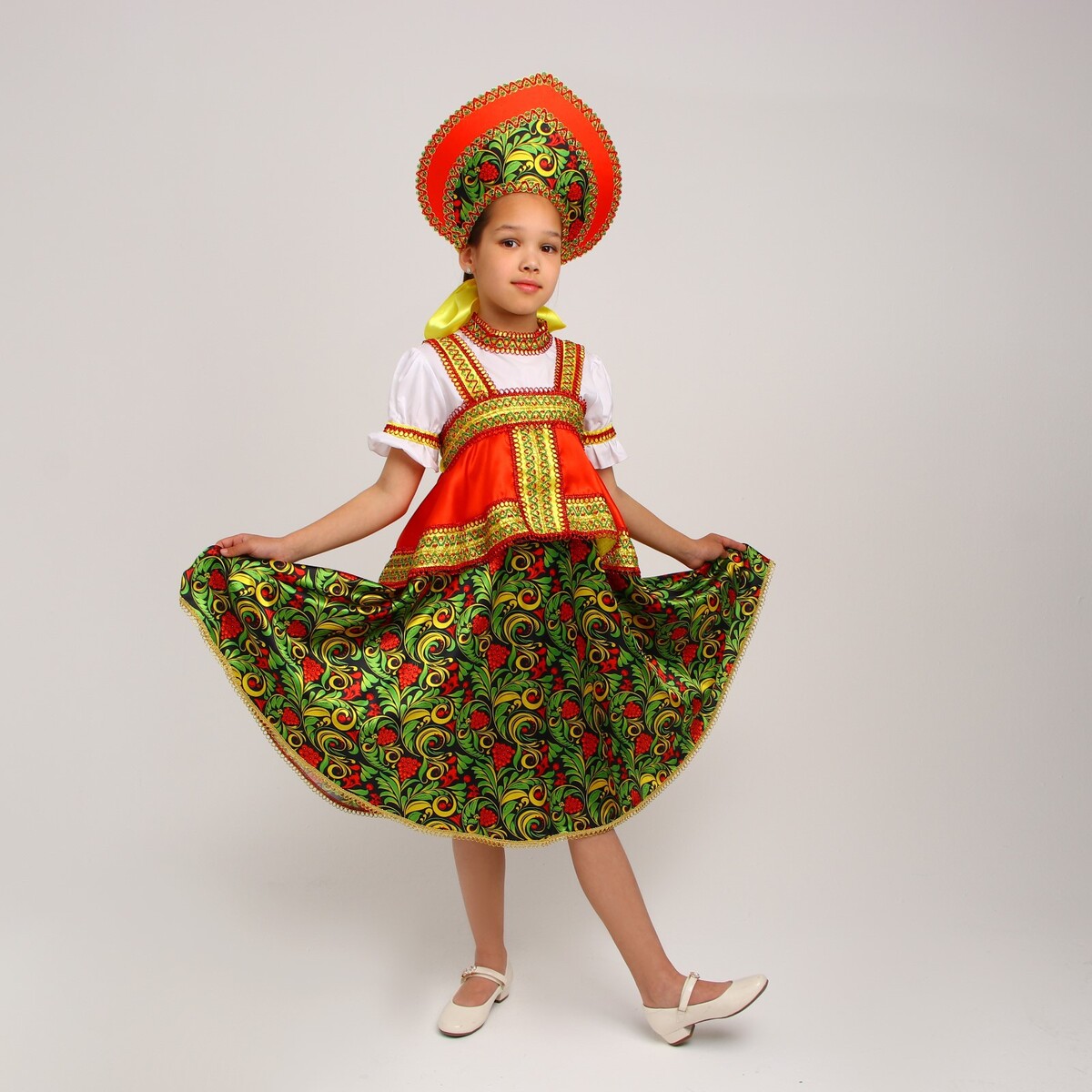 

Русский костюм для девочки