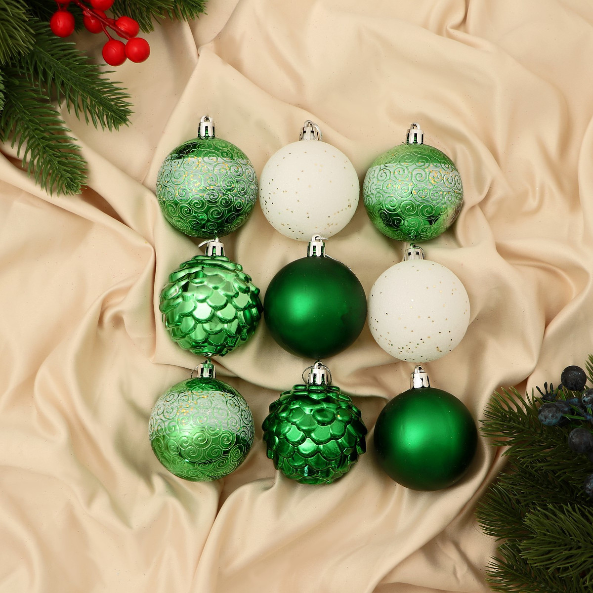 

Ёлочные игрушки, Зеленый;белый