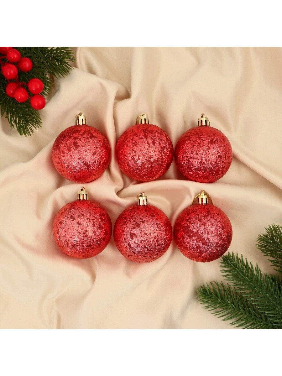 

Ёлочные игрушки, Красный