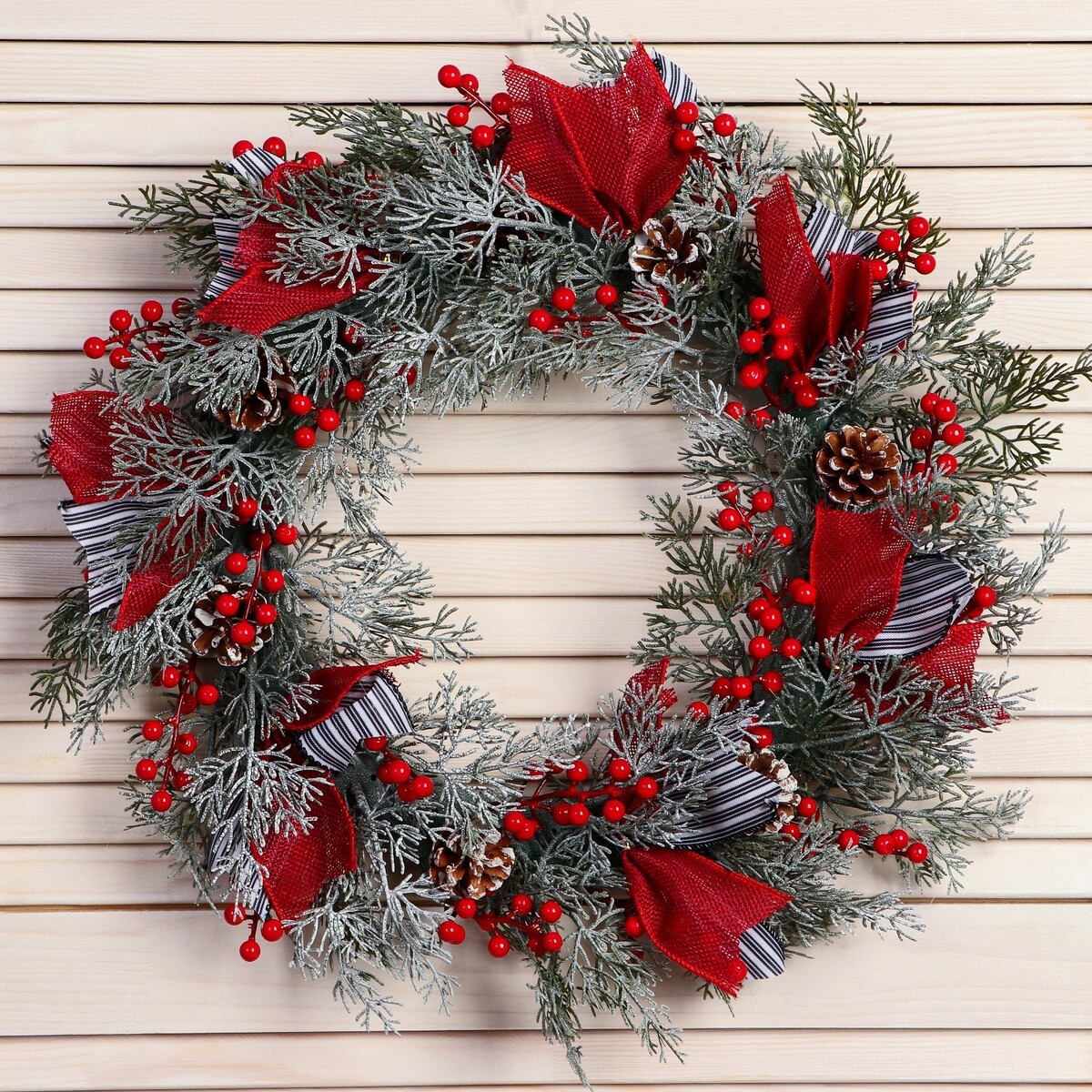 

Венок новогодний d=40 см, Зеленый;красный