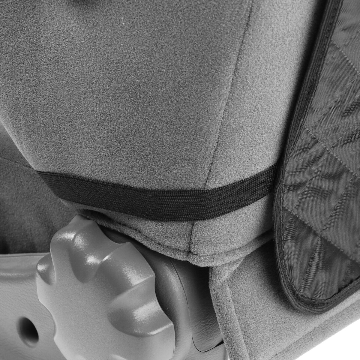 фото Накидка-незапинайка на спинку, 2 кармана пвх, оксфорд, ромб, серый, размер: 60х40 см no brand