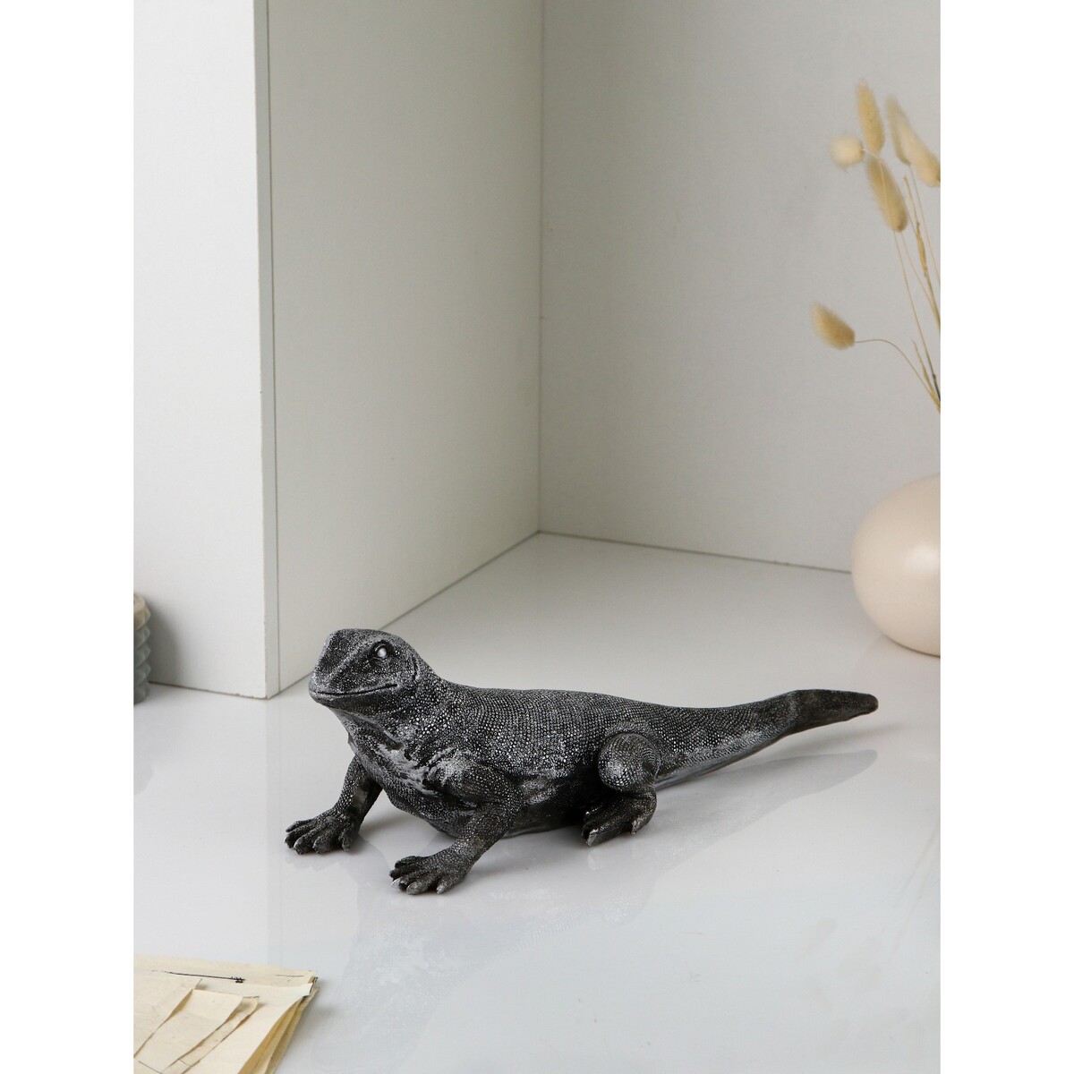 

Фигура, Серебристый