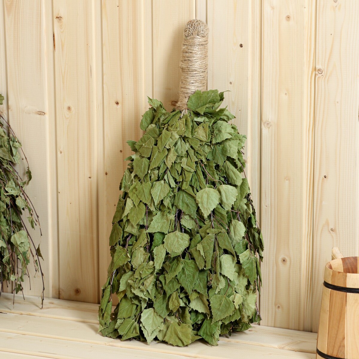 

Веник для бани березовый с обмоткой