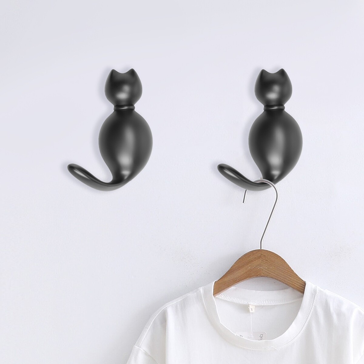 Крючок мебельный cappio cat, однорожковый, черный