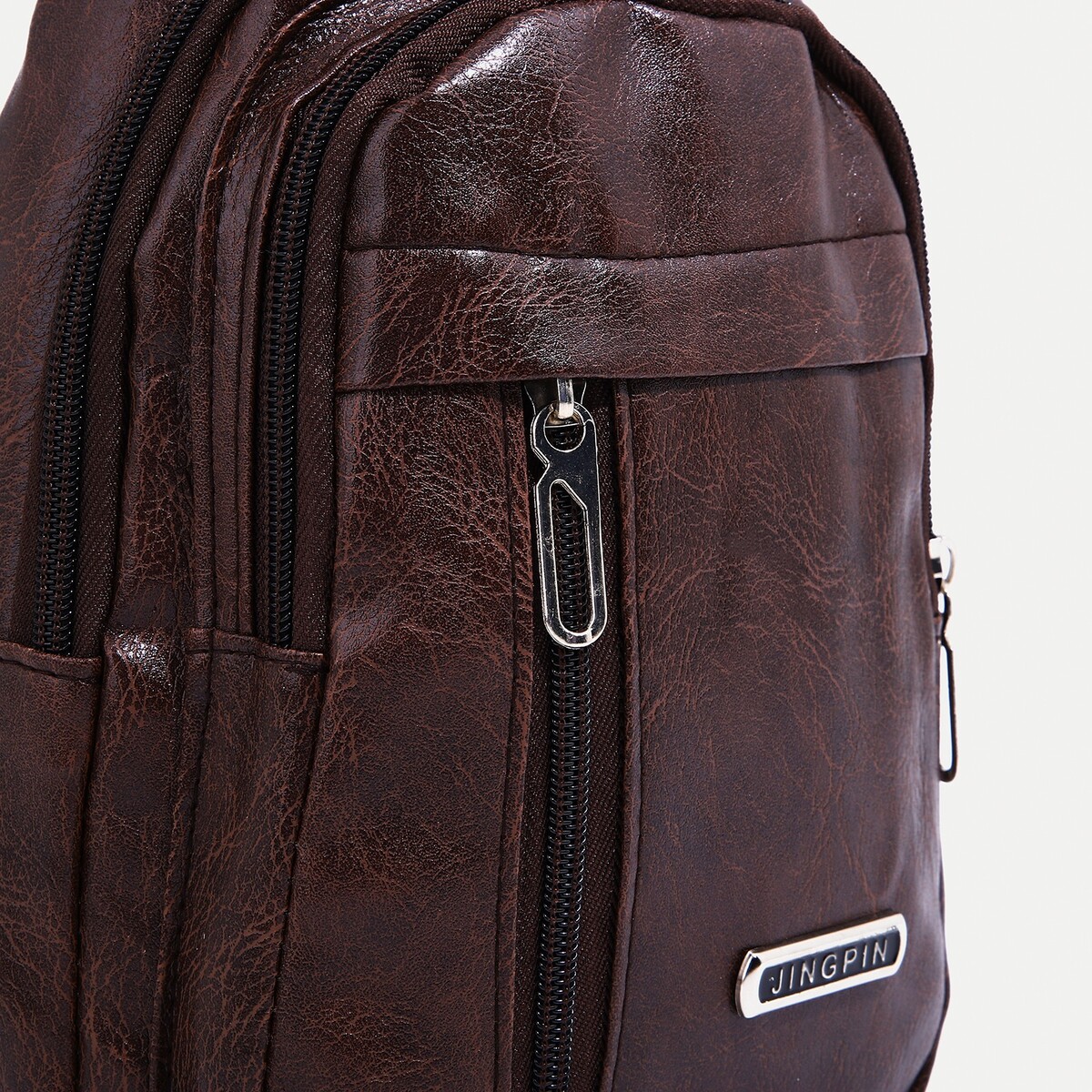 фото Сумка слинг мужская, искусственная кожа, отверстие для наушников, цвет коричневый no brand