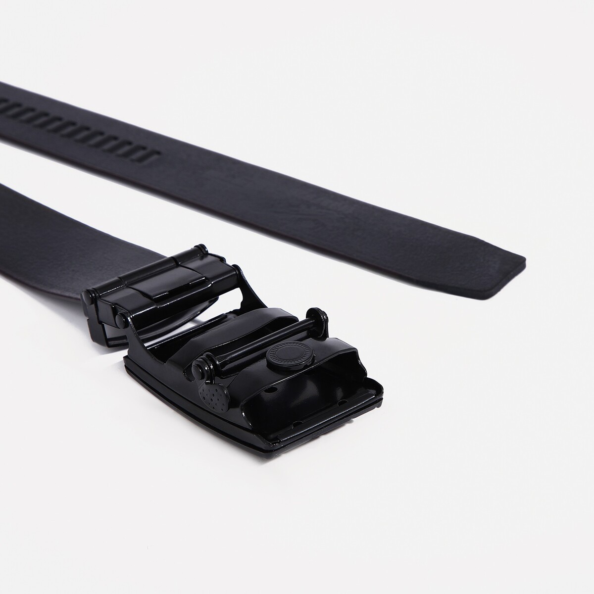 фото Ремень мужской, ширина 3,5 см, автомат, пряжка темный металл, цвет черный no brand