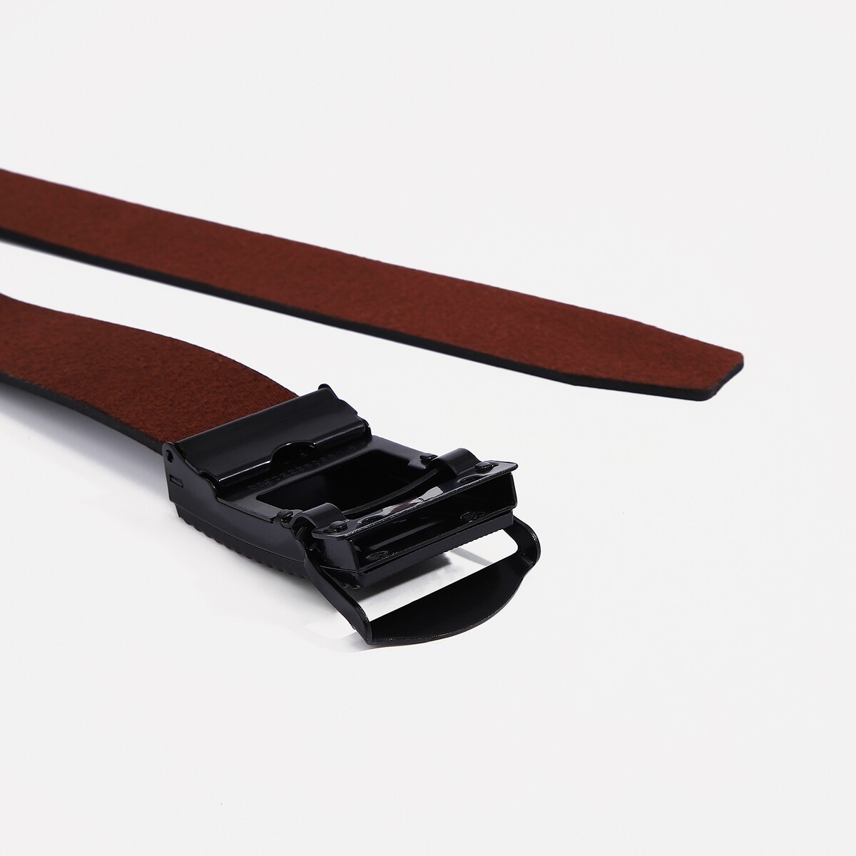 фото Ремень мужской, ширина 3,5 см, затяжка, пряжка темный металл, цвет черный no brand