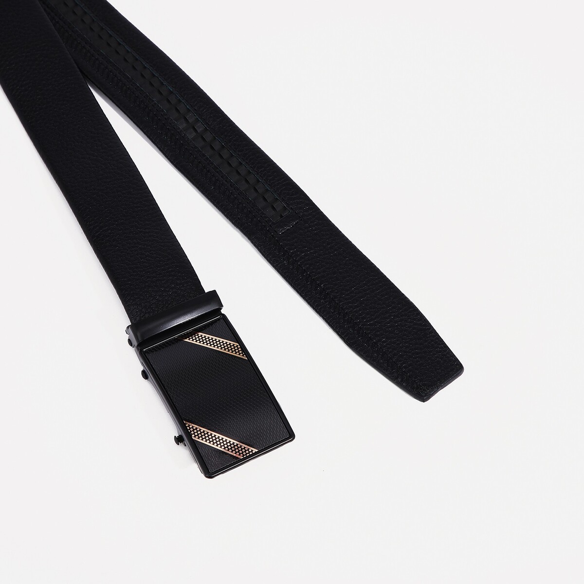 фото Ремень мужской, ширина 3,5 см, автомат, пряжка темный металл, цвет черный no brand