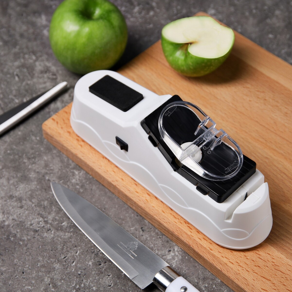 Ножеточка luazon lte-002, электрическая, для ножей/ножниц/отверток, 60 вт, usb, белая Luazon Home