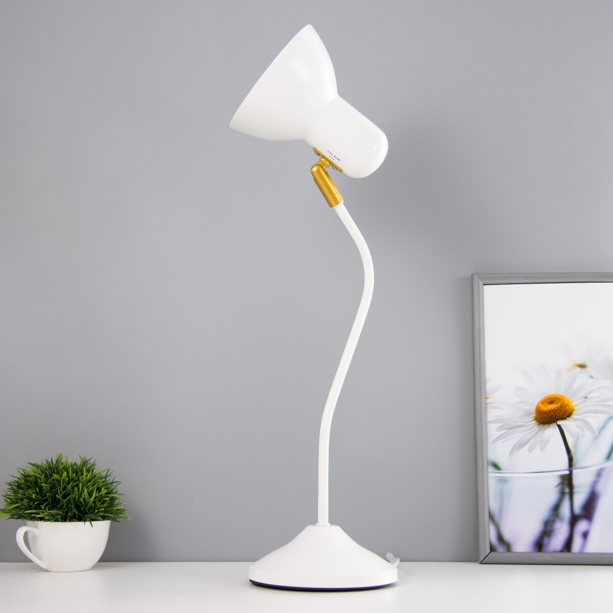 фото Настольная лампа risalux