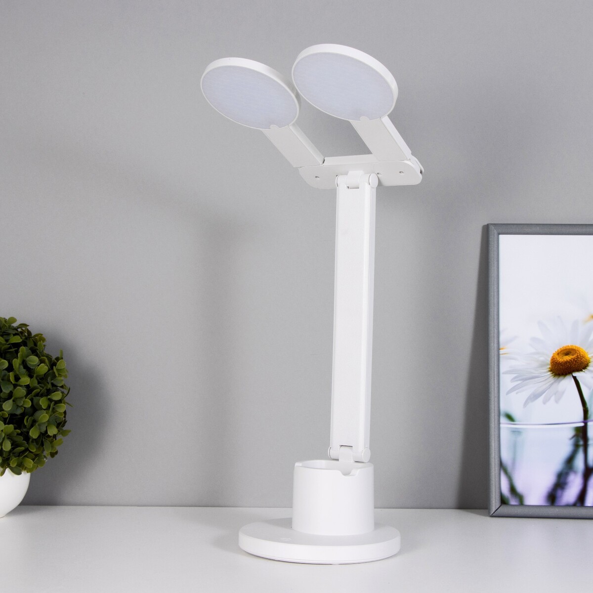 

Настольная лампа сенсорная