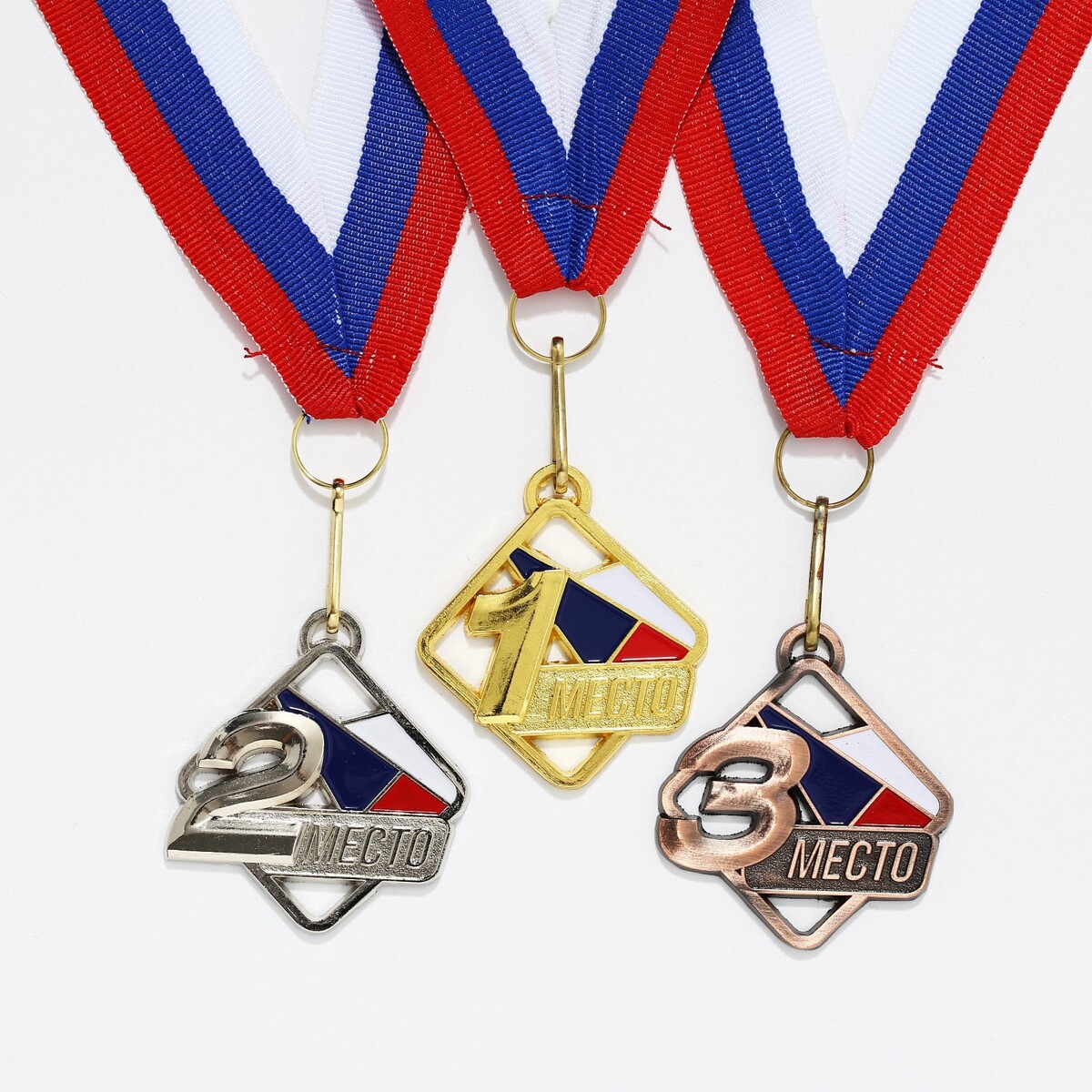 Медаль призовая 191 диам 4 см. 3 место, триколор. цвет бронз. с лентой Командор