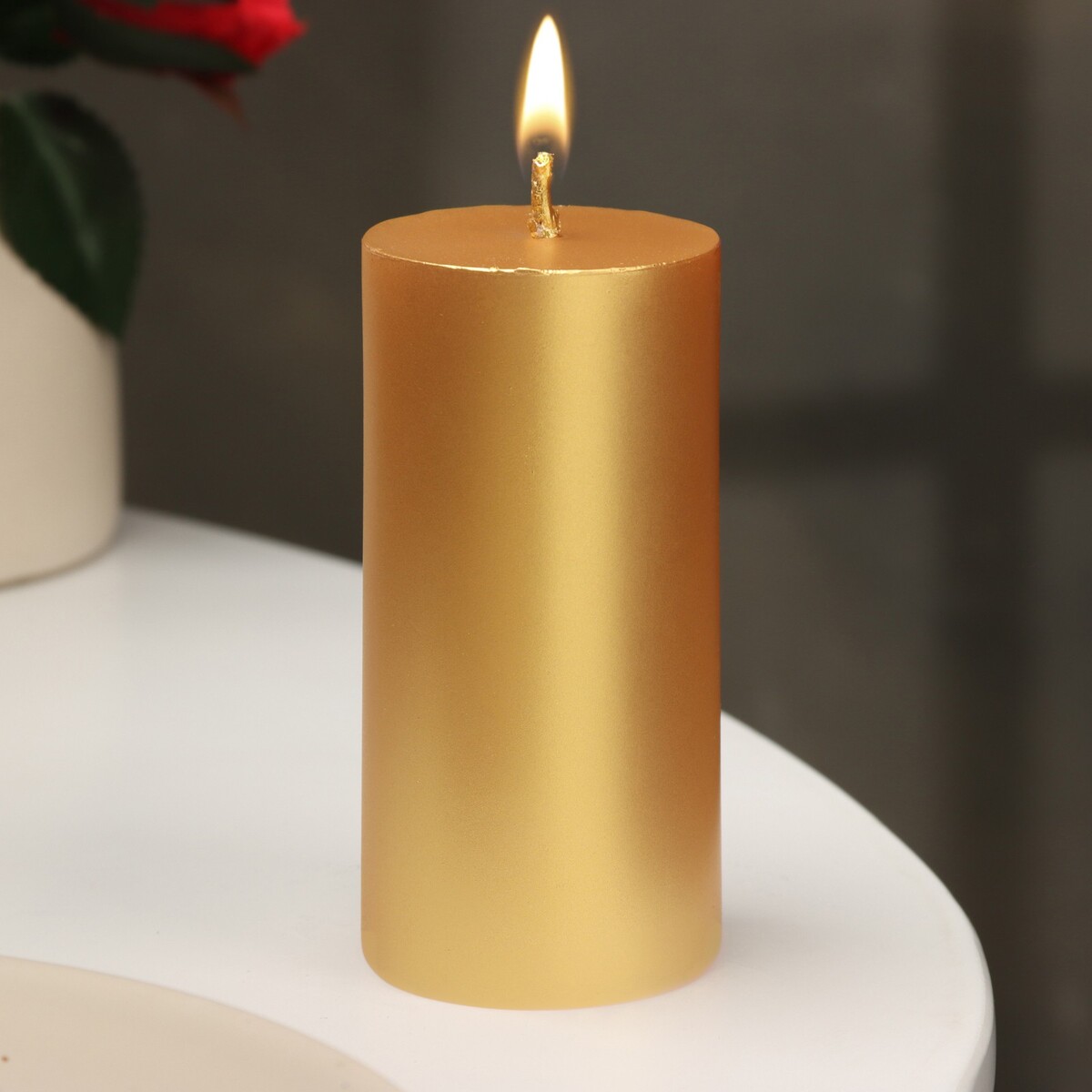 Свеча-цилиндр гладкая, 5х10 см, золото, 6 ч свеча интерьерная белая с бетоном низ золото 6 х 6 х 14 см