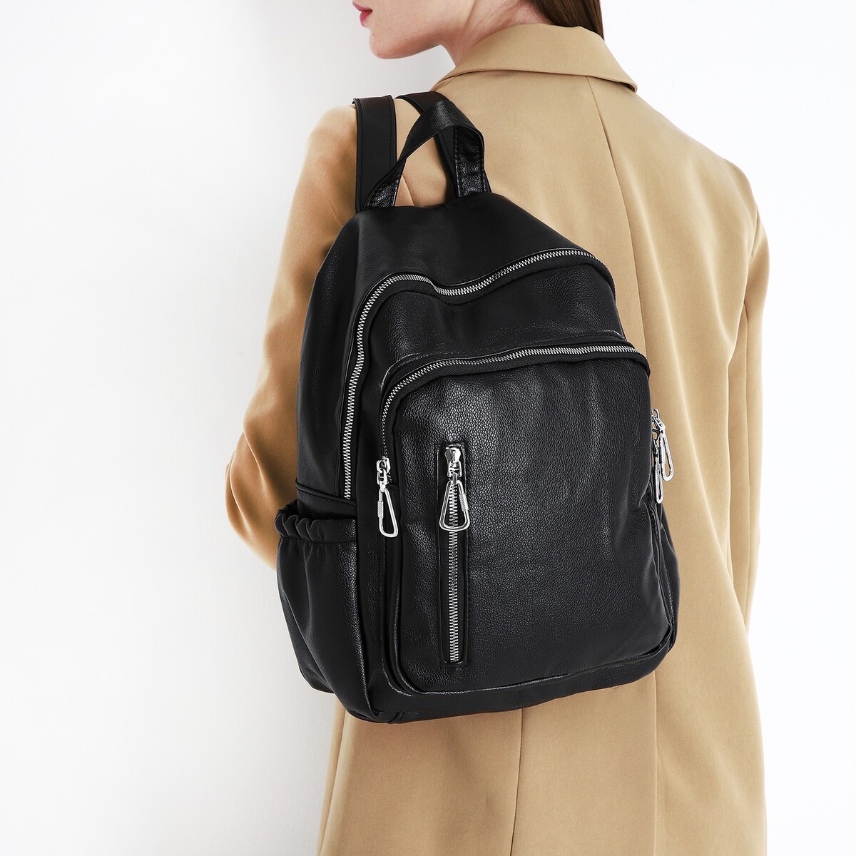 Рюкзак женский из искусственной кожи на молнии, 6 наружных карманов, цвет черный No brand