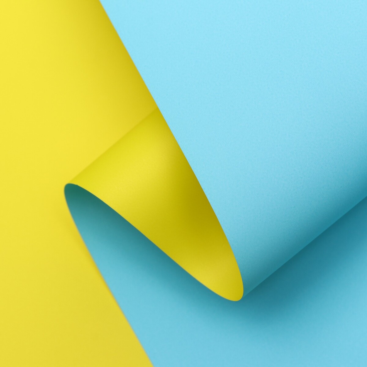 Пленка двухсторонняя цветная матовая 57см*10 м, цвет желтый/голубой