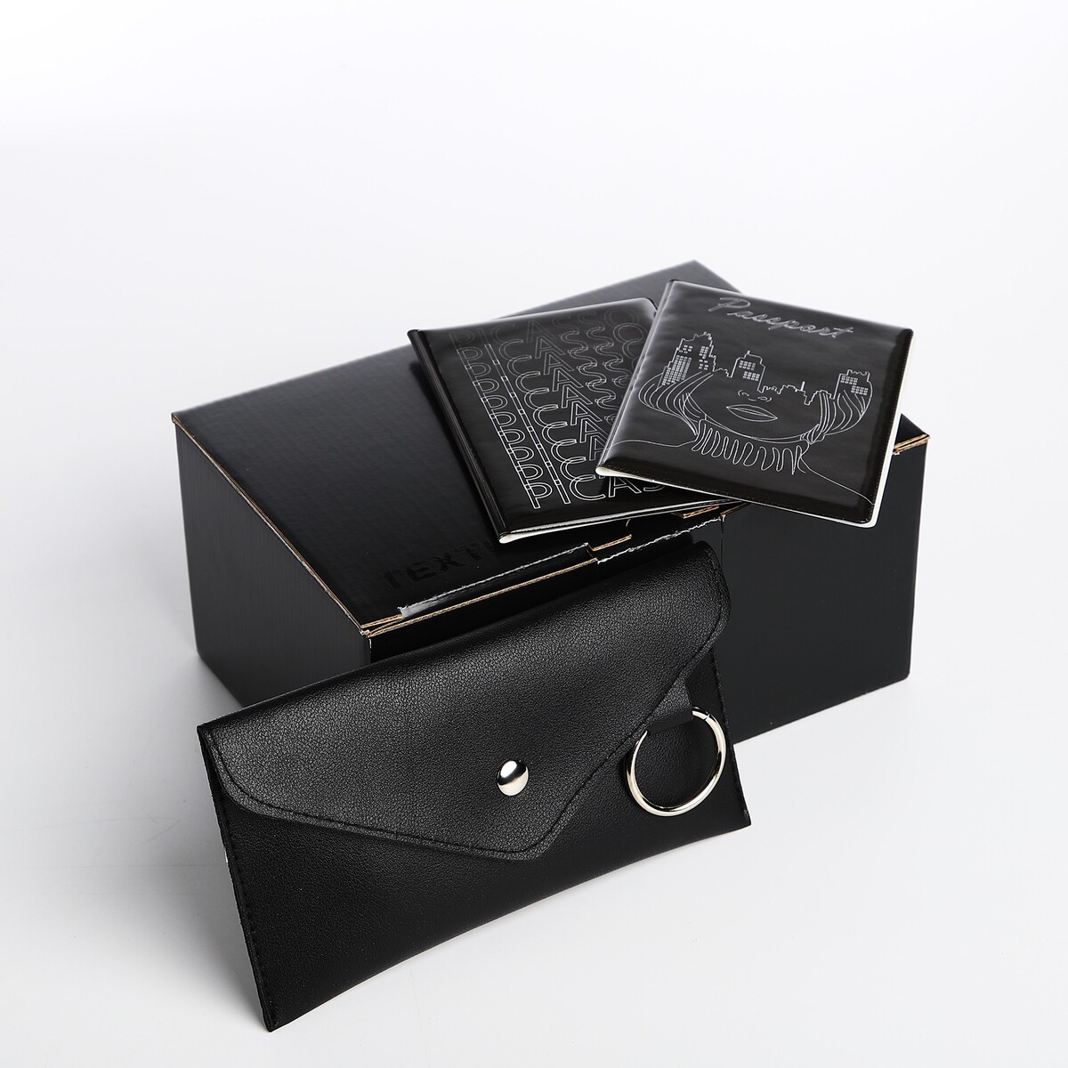 Подарочный набор, поясная сумка, две обложки для паспорта, цвет черный