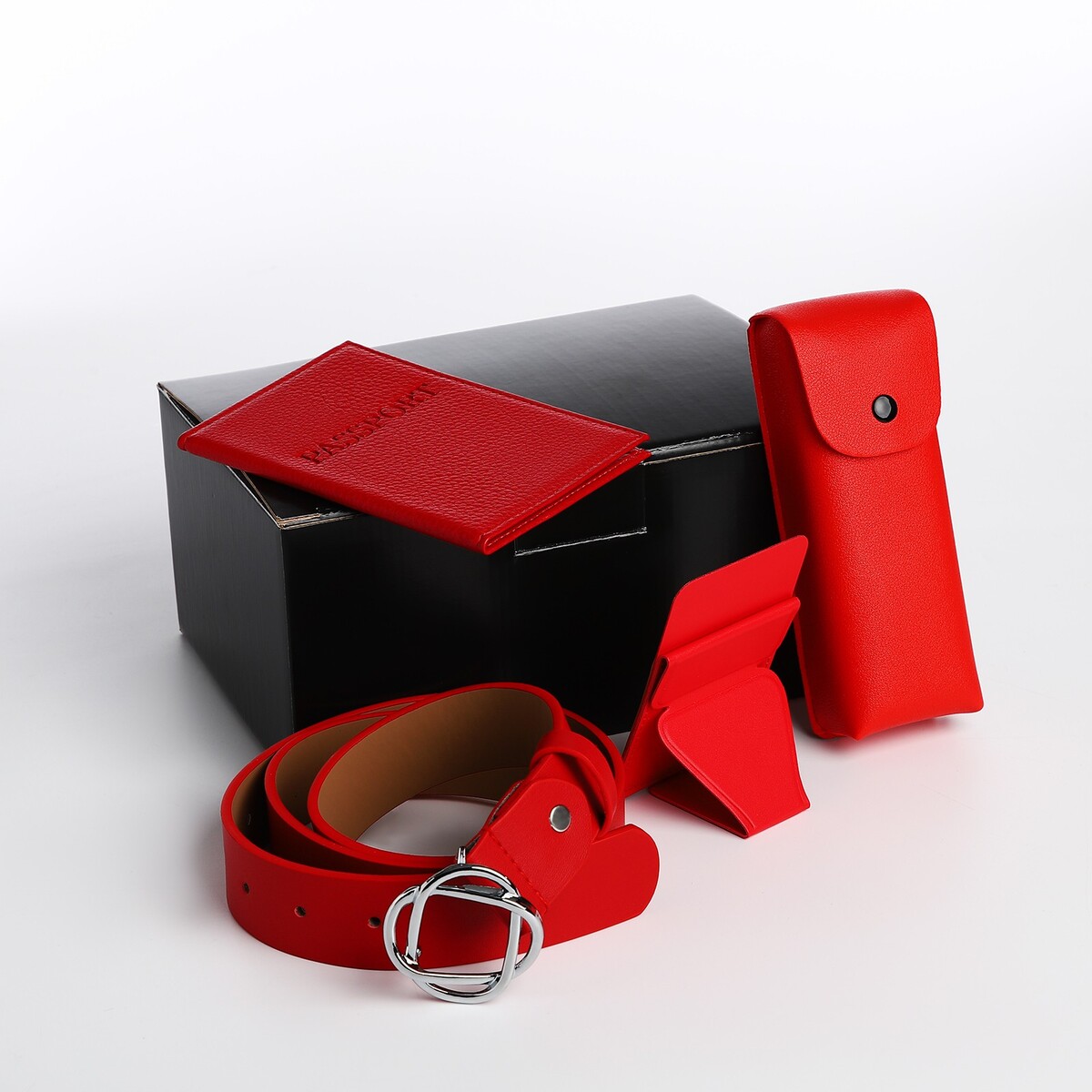 Подарочный набор, ремень с винтом, картхолдер на телефон, обложка для паспорта, футляр для очков, цвет красный набор для очков шнурок футляр салфетка