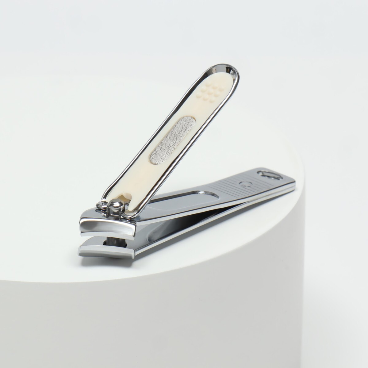 Кусачки-книпсер маникюрные, загнутые, с пилкой, 6 см, цвет серебристый ножницы маникюрные загнутые 9 см серебристый