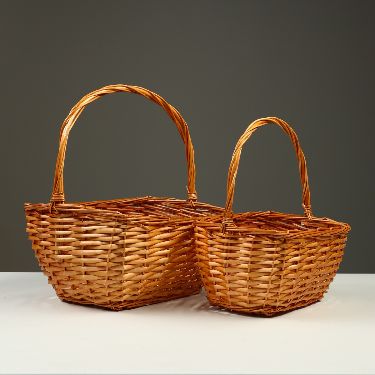 

Набор корзин плетеных (ива), 36x28xh17х h37х26x17см, 28x21xh15xh32х21x14см, 2 шт.медовый