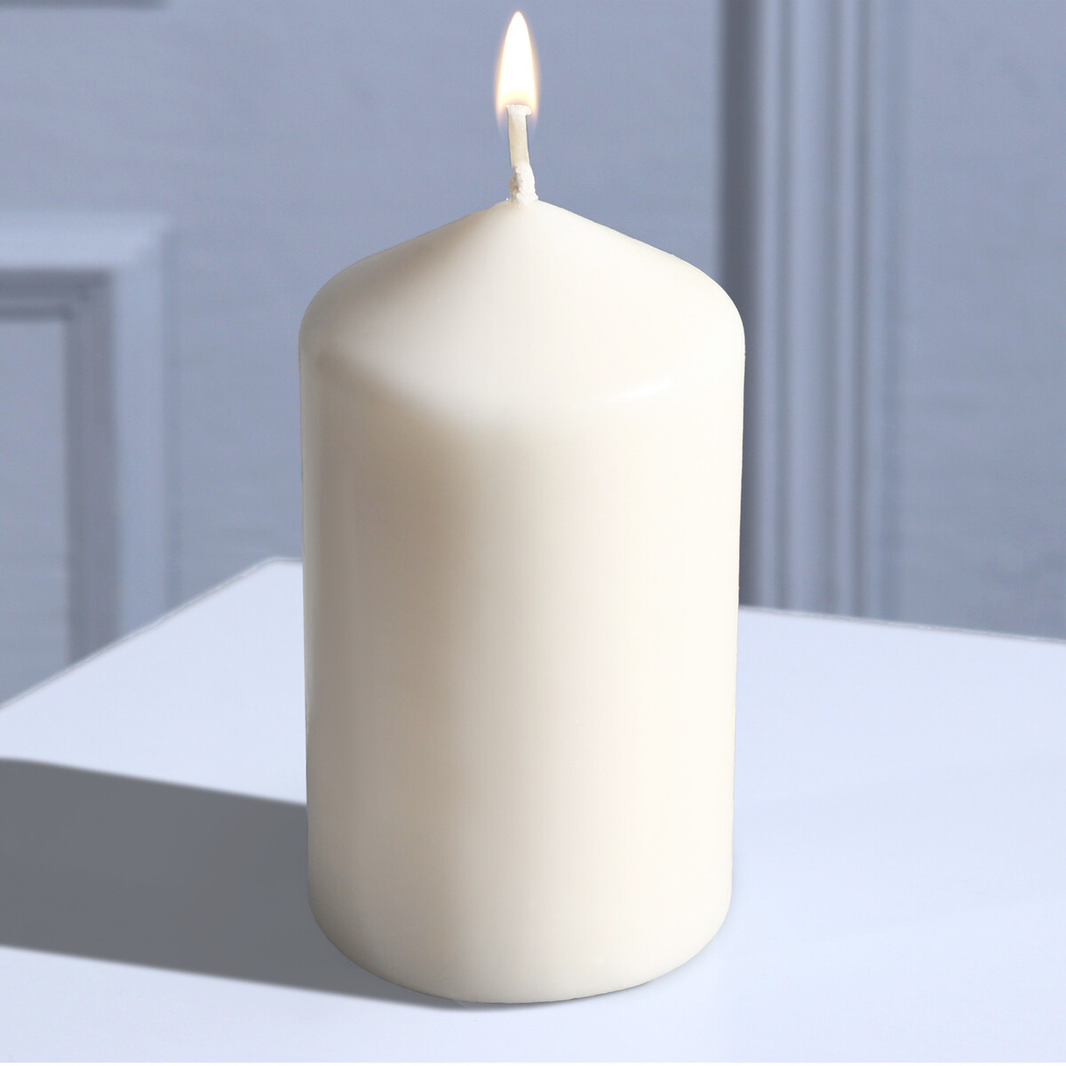 Свеча-столбик интерьерная, белая, 5,5х10 см свеча интерьерная белая с бетоном 5 х 5 х17 см