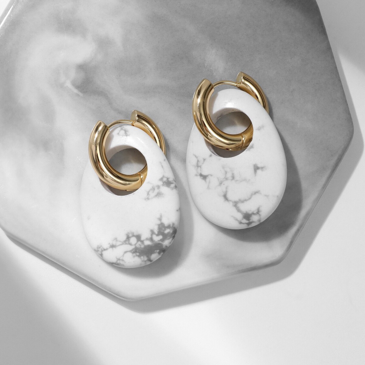 

Серьги-бублики 3,5 х 2,5см, d=2см, Серый