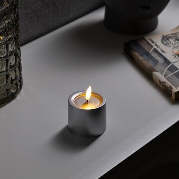 Светодиодная свеча серебристая, 6 × 8 × 