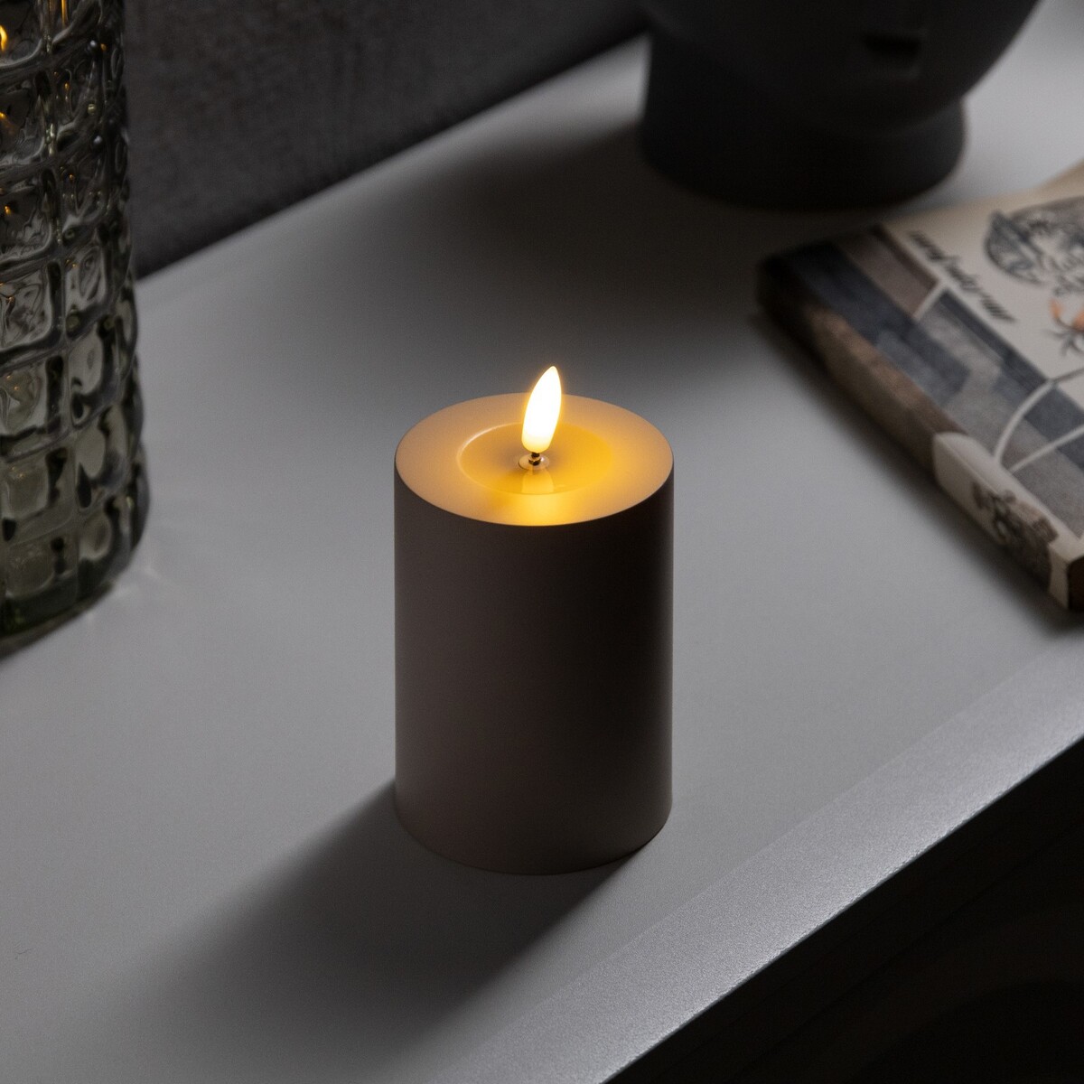 Светодиодная свеча бежевая, 7 × 13 × 7 см, пластик, батарейки аах2 (не в комплекте), свечение теплое белое