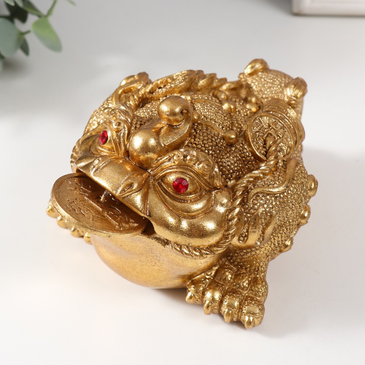 Нэцке золото полистоун тарелка декоративная полистоун листья золото 1 5х13х12 см
