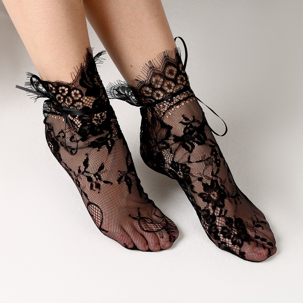Карнавальный аксессуар- носки, цвет черный, кружево карнавальный аксессуар носки звезды