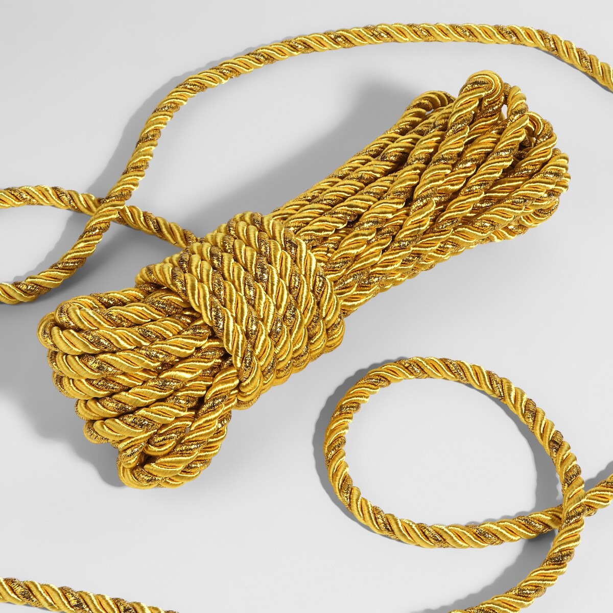 Шнур витой, d = 8 мм, 9 ± 1 м, цвет золотой шнур для декора и отделки витой серый декоративный без тесьмы 12 мм х 25 м